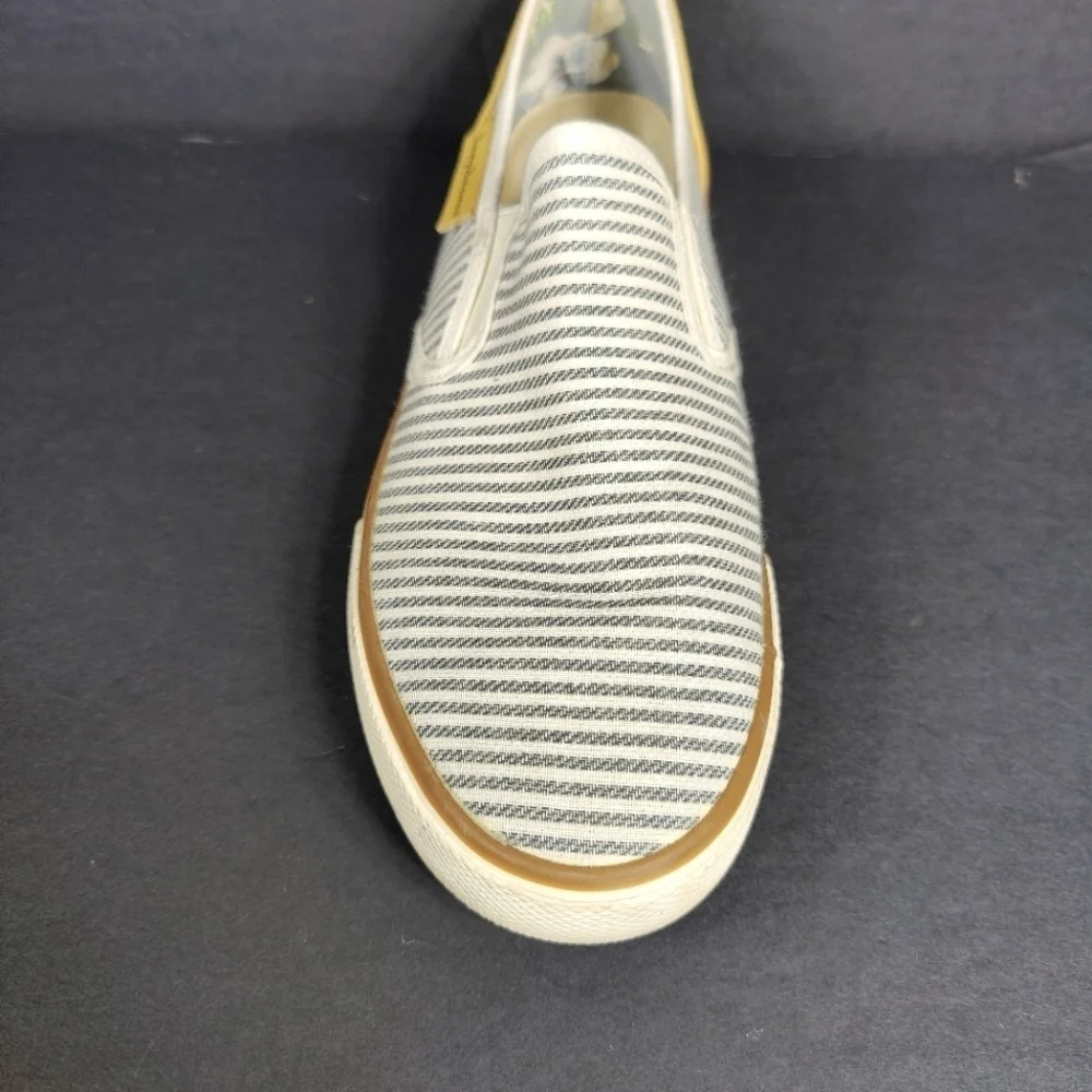 Tommy Bahama Women's Stripe Sailor Canvas Slip On Boat Sneaker US Size 7.5